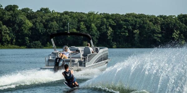 What is a Pontoon Boat? (All You Need To Know) | Boater Pal